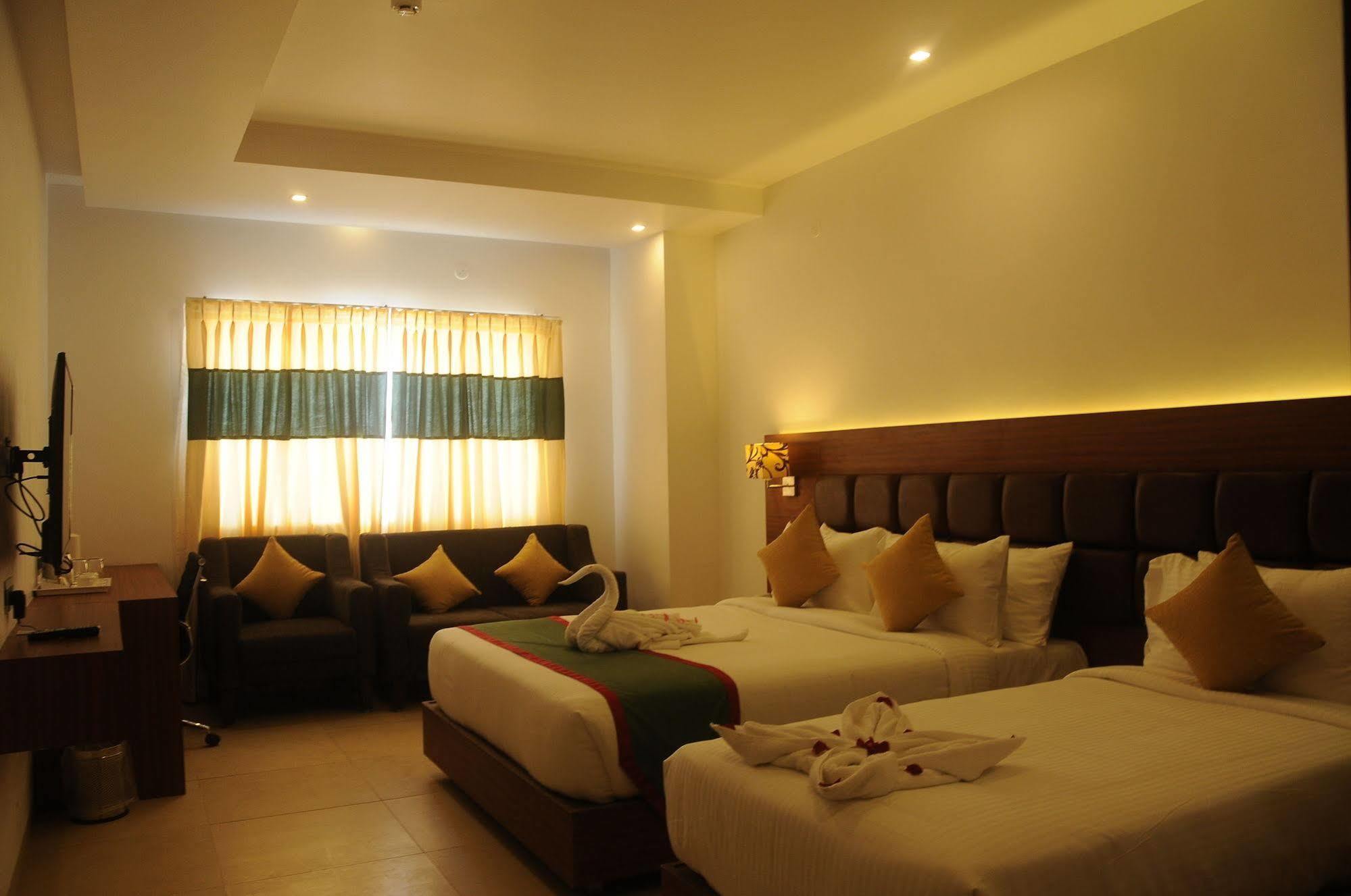 Hotel Nk Grand Park Airport Hotel 3*