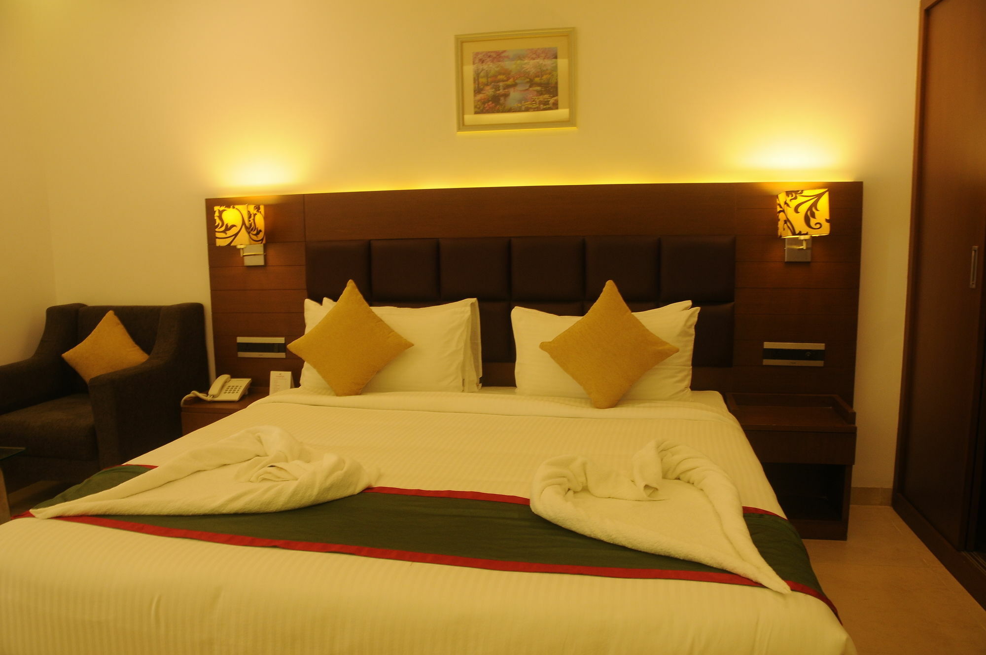 Hotel Nk Grand Park Airport Hotel